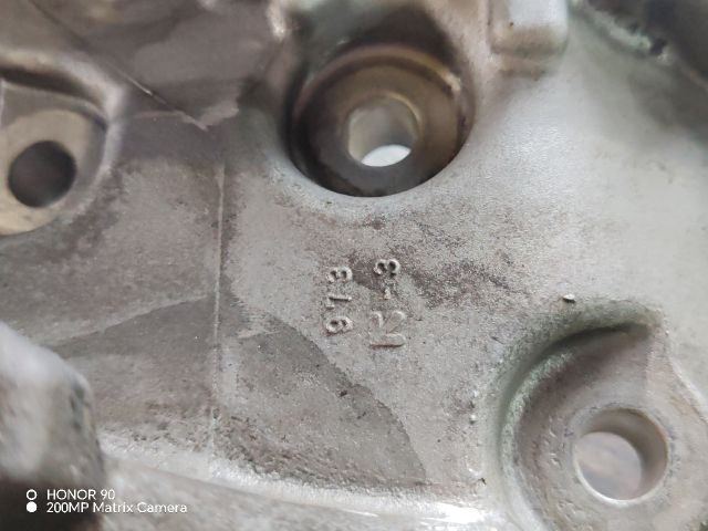 bontott MITSUBISHI LANCER VII Tartó Bak