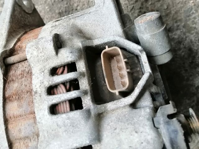 bontott MITSUBISHI OUTLANDER Generátor