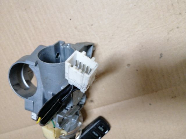 bontott MITSUBISHI OUTLANDER Gyújtáskapcsoló Házzal