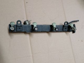 bontott MITSUBISHI OUTLANDER Porlasztó Sor / Híd