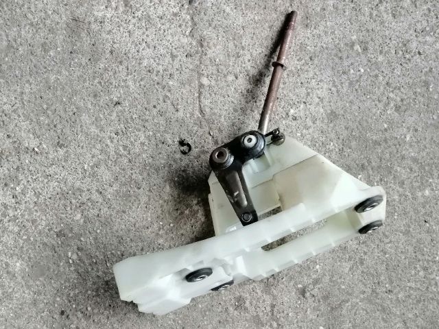 bontott MITSUBISHI OUTLANDER Váltó Kulissza