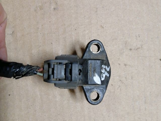 bontott MITSUBISHI OUTLANDER Vezérműtengely Fordulatszám Jeladó