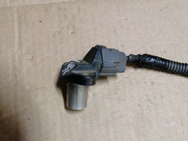 bontott MITSUBISHI OUTLANDER Vezérműtengely Fordulatszám Jeladó