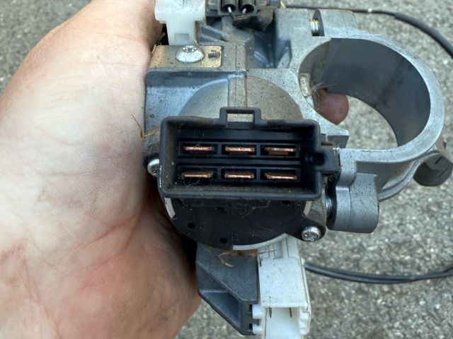 bontott MITSUBISHI OUTLANDER Gyújtáskapcsoló Házzal