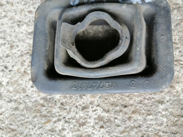 bontott MITSUBISHI OUTLANDER Kuplung Kiemelő Villa