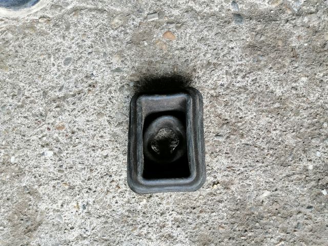 bontott MITSUBISHI OUTLANDER Kuplung Kiemelő Villa