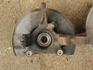 bontott MITSUBISHI OUTLANDER Bal első Csonkállvány Kerékaggyal