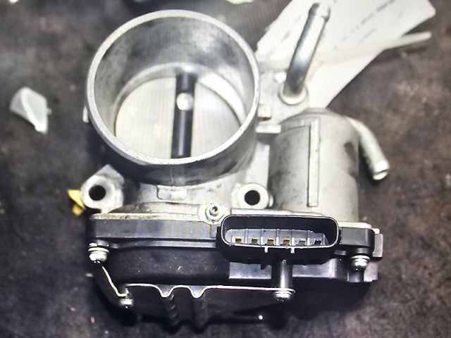 bontott MITSUBISHI OUTLANDER Fojtószelep (Elektromos)