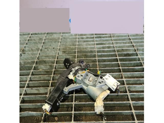 bontott MITSUBISHI OUTLANDER Gyújtáskapcsoló