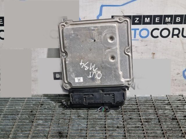 bontott MITSUBISHI OUTLANDER Motorvezérlő