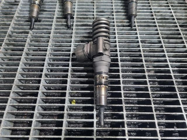 bontott MITSUBISHI OUTLANDER Porlasztó (1 db)