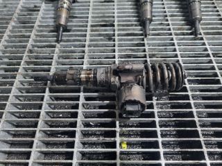 bontott MITSUBISHI OUTLANDER Porlasztó (1 db)