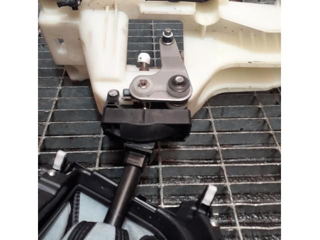 bontott MITSUBISHI OUTLANDER Váltó Kulissza