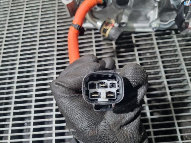 bontott MITSUBISHI OUTLANDER Hybrid Inverter