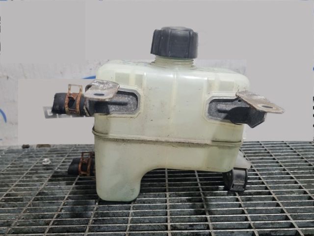 bontott MITSUBISHI OUTLANDER Kiegyenlítő Tartály