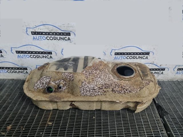 bontott MITSUBISHI OUTLANDER Tank