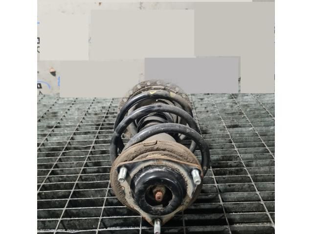 bontott MITSUBISHI OUTLANDER Bal első Lengéscsillapító