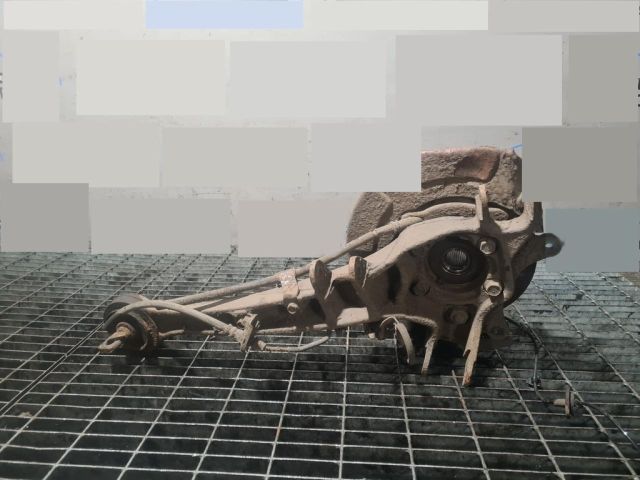 bontott MITSUBISHI OUTLANDER Bal hátsó Csonkállvány