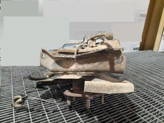 bontott MITSUBISHI OUTLANDER Bal hátsó Csonkállvány