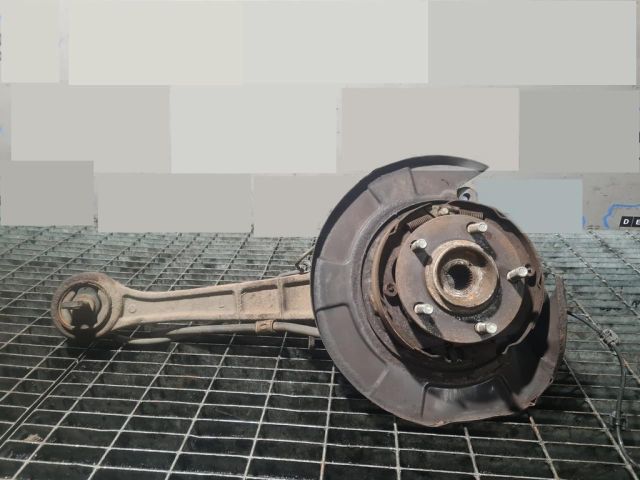 bontott MITSUBISHI OUTLANDER Bal hátsó Csonkállvány