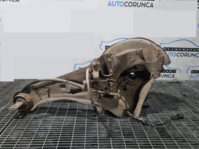 bontott MITSUBISHI OUTLANDER Bal hátsó Csonkállvány