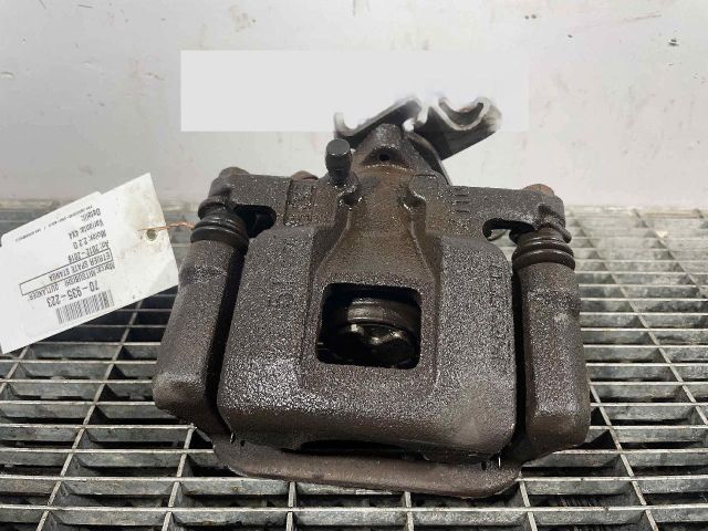 bontott MITSUBISHI OUTLANDER Bal hátsó Féknyereg Munkahengerrel