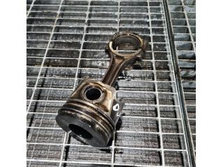 bontott MITSUBISHI OUTLANDER Dugattyú