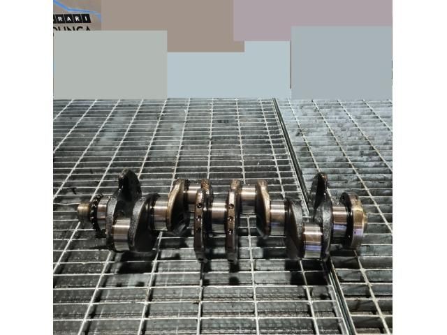 bontott MITSUBISHI OUTLANDER Főtengely (Magában)