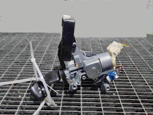 bontott MITSUBISHI OUTLANDER Gyújtáskapcsoló