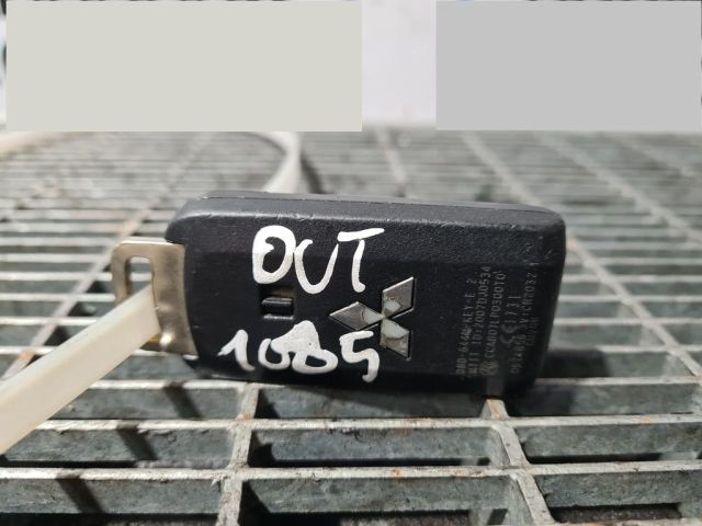 bontott MITSUBISHI OUTLANDER Gyújtáskapcsoló