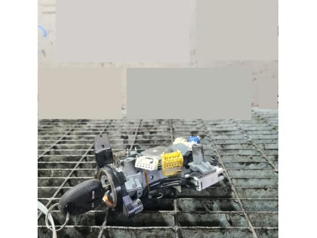 bontott MITSUBISHI OUTLANDER Gyújtáskapcsoló