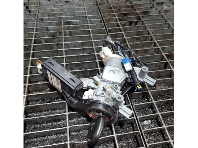 bontott MITSUBISHI OUTLANDER Gyújtáskapcsoló