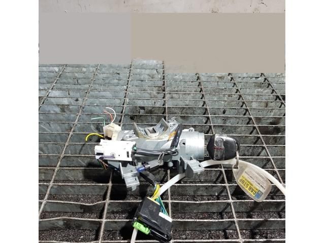 bontott MITSUBISHI OUTLANDER Gyújtáskapcsoló