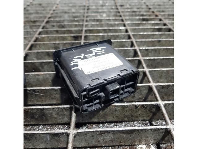 bontott MITSUBISHI OUTLANDER Gyújtáskapcsoló