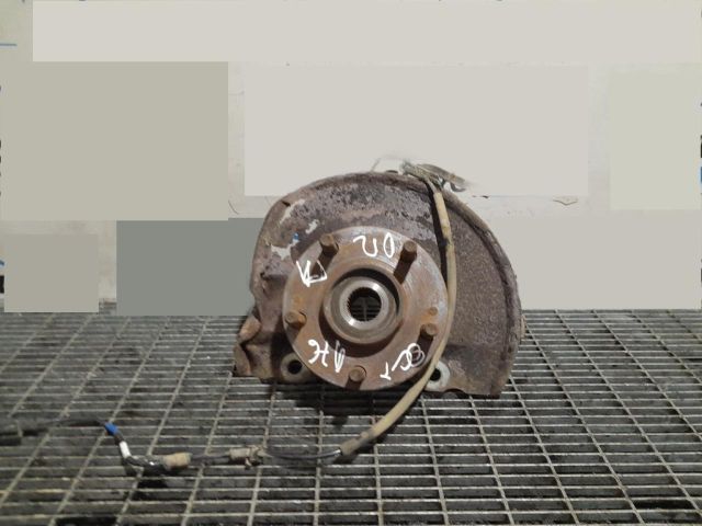 bontott MITSUBISHI OUTLANDER Jobb első Csonkállvány