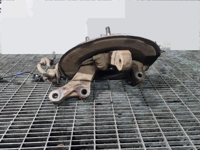 bontott MITSUBISHI OUTLANDER Jobb első Csonkállvány