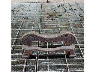 bontott MITSUBISHI OUTLANDER Jobb első Fékkengyel