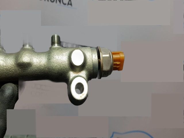 bontott MITSUBISHI OUTLANDER Közösnyomócső