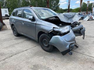 bontott MITSUBISHI OUTLANDER Motor (Fűzött blokk hengerfejjel)