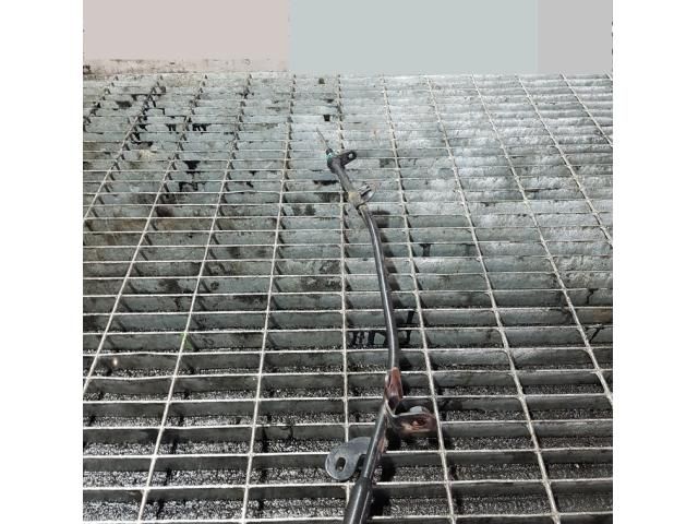 bontott MITSUBISHI OUTLANDER Nívópálca