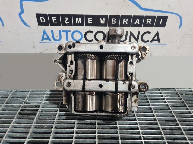 bontott MITSUBISHI OUTLANDER Olajszivattyú