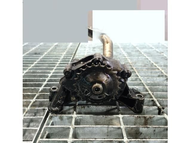 bontott MITSUBISHI OUTLANDER Olajszivattyú