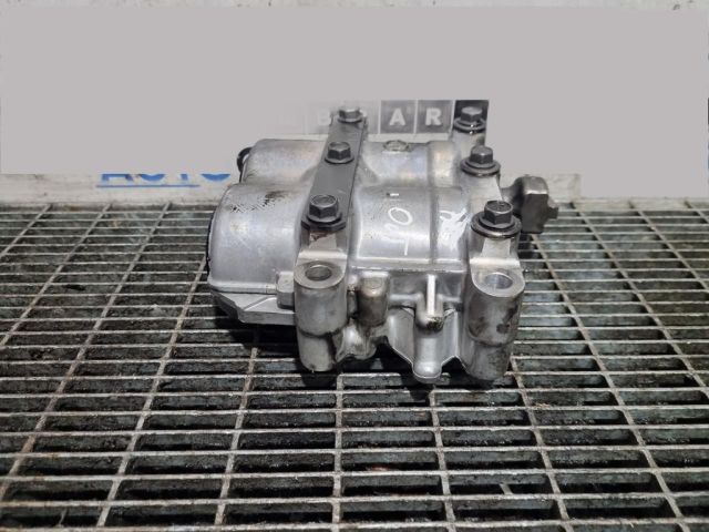 bontott MITSUBISHI OUTLANDER Olajszivattyú