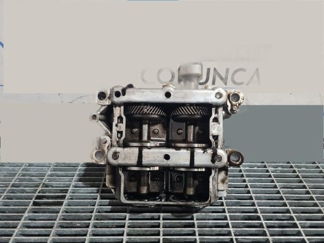 bontott MITSUBISHI OUTLANDER Olajszivattyú