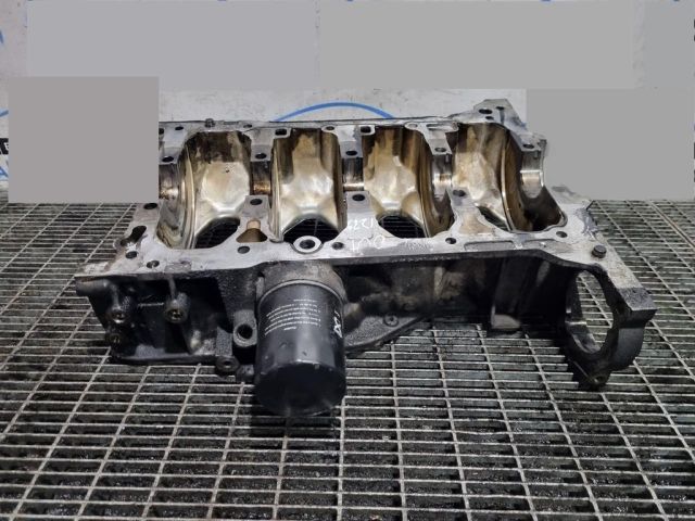 bontott MITSUBISHI OUTLANDER Olajteknő