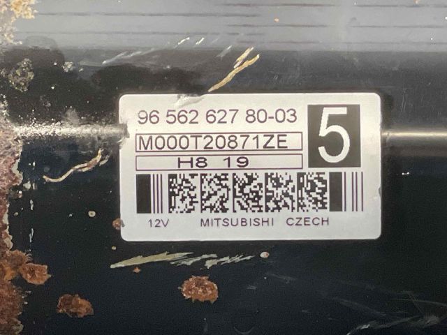 bontott MITSUBISHI OUTLANDER Önindító