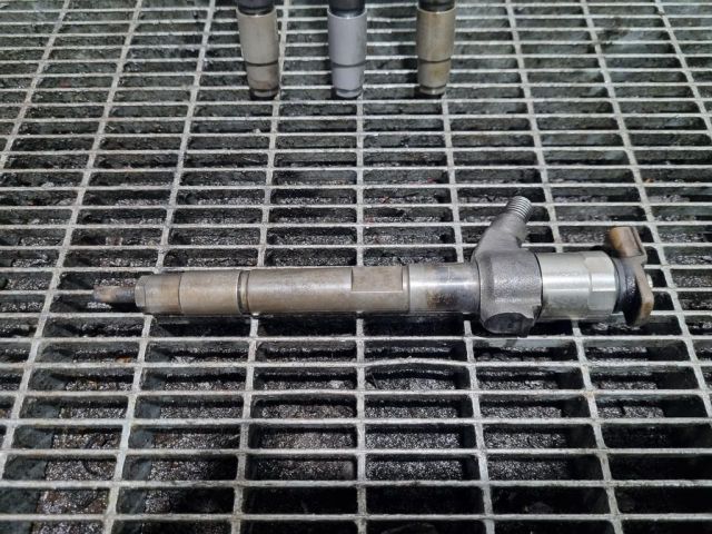 bontott MITSUBISHI OUTLANDER Porlasztó (1 db)