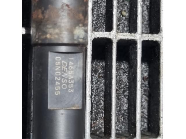 bontott MITSUBISHI OUTLANDER Porlasztó (1 db)