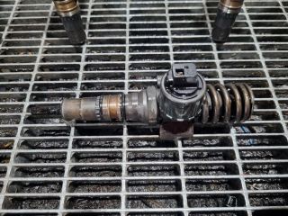 bontott MITSUBISHI OUTLANDER Porlasztó (1 db)