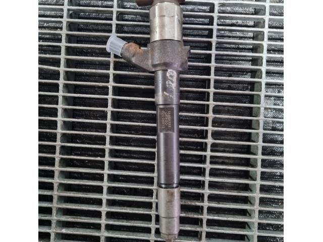 bontott MITSUBISHI OUTLANDER Porlasztó (1 db)